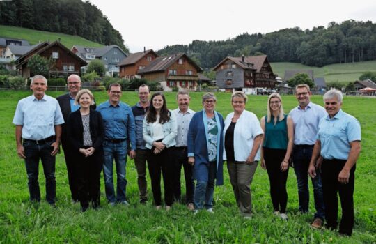 Mehr Bäuerinnen und Bauern nach Bern: Diese Personen möchten ins Parlament und werden vom St. Galler Bauernverband unterstützt.